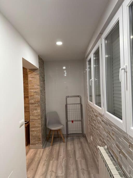 Cozy 1-Bedroom Apartment Madrid Luaran gambar