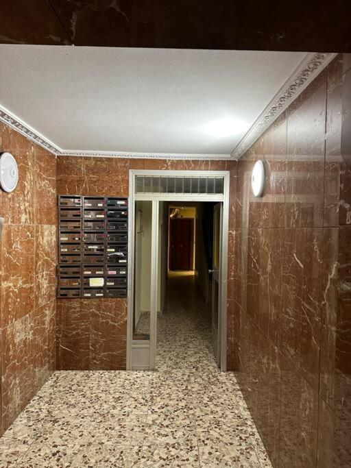 Cozy 1-Bedroom Apartment Madrid Luaran gambar