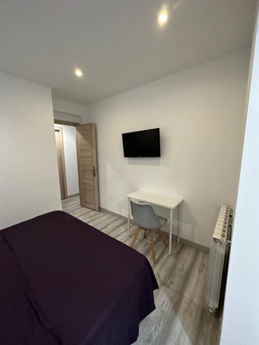 Cozy 1-Bedroom Apartment Madrid Luaran gambar
